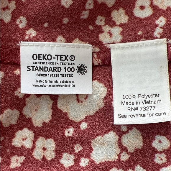 LC Lauren Conrad Floral Mini Skirt in Red and White - Picture 8 of 8